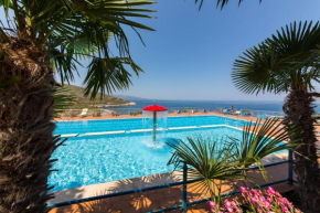 Hotel Bahamas, Sarandë